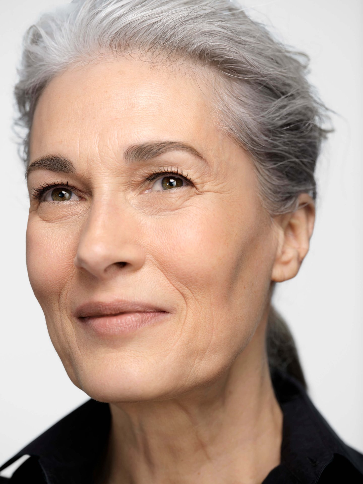 overgangsalderen-hvorfor-føles-huden-min-tørrere-i-50-årsalderen-enn-i-30-årsalderen