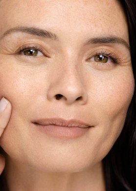 why-do-i-start-noticing-facial-hairs-in-targeted-zones-during-menopause-with-stamp-desktop